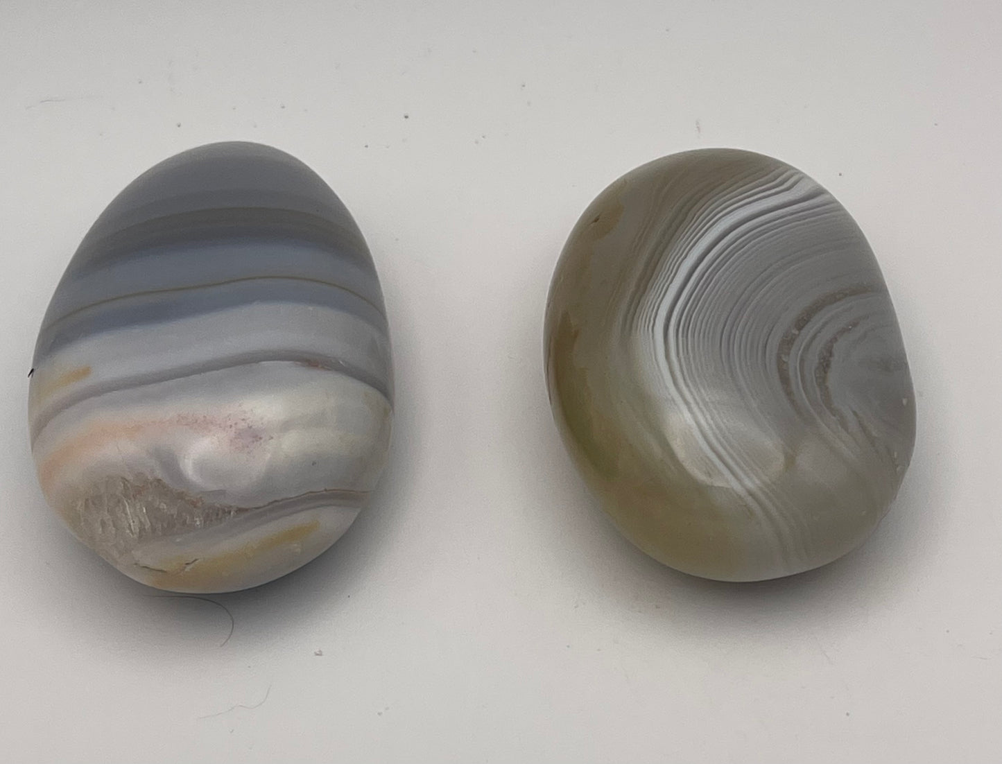 2 Agate Palm stones